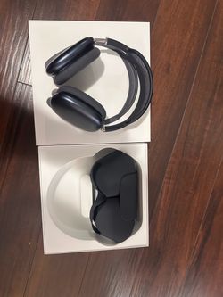Apple AirPods Max Headphones with Case