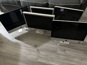 iMacs And Apple Cinema Displays