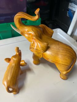 Wood Grain Elephant Figurines Set of 2
