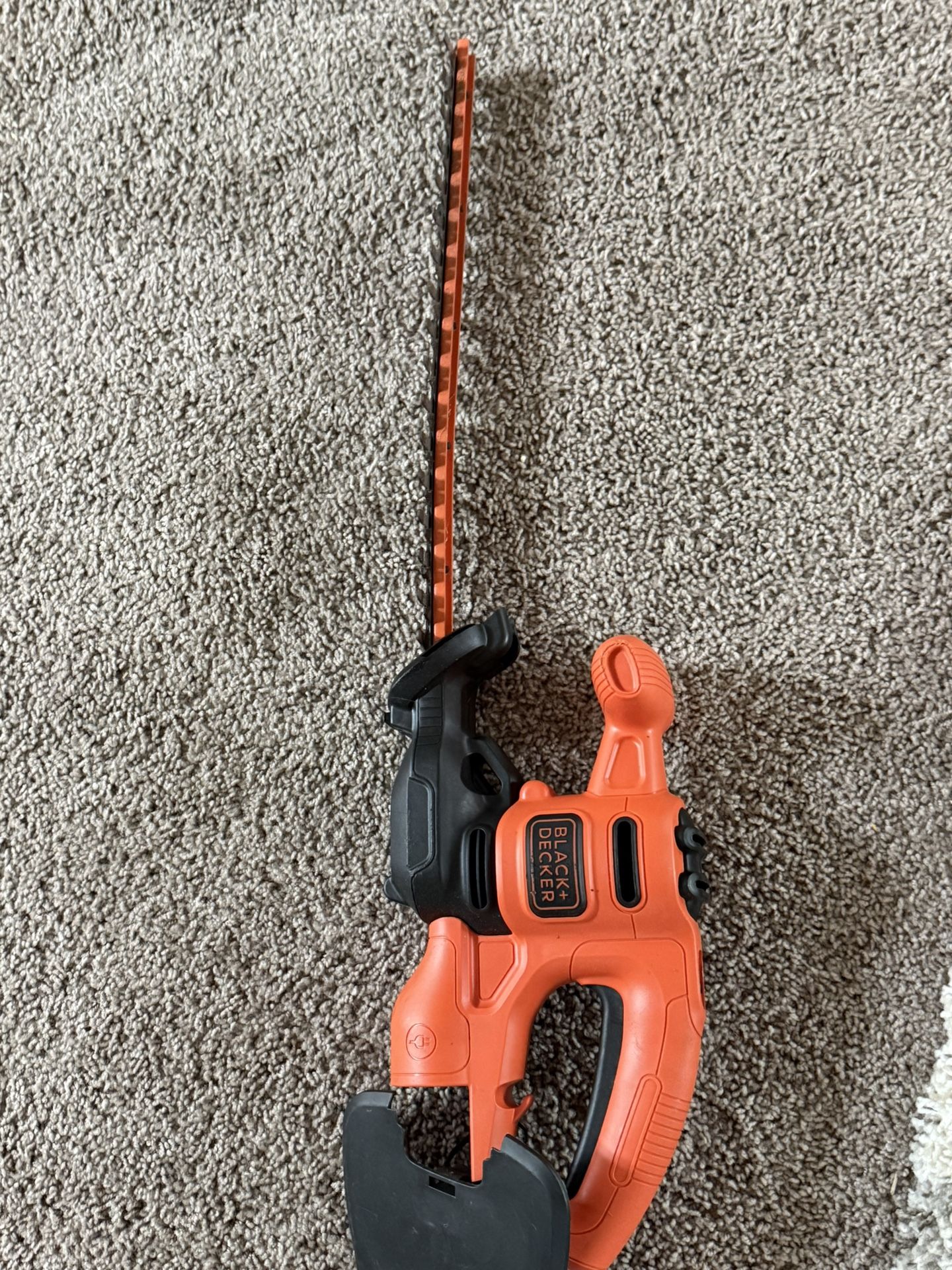Electric Chain Saw - Black Decker