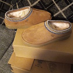 Women's UGG Tasman New Size 6 