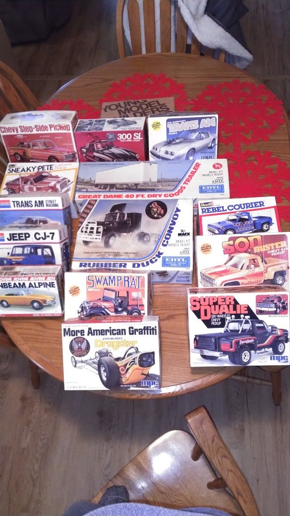 23 Complete Models +3 Boxes Free With Car And A Plane In Each.