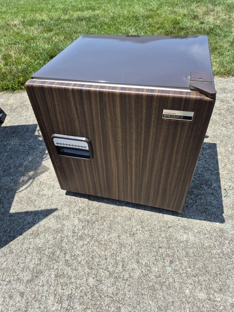 Mini Fridge