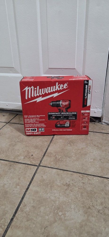 MILWAUKEE M18 VT BRUSHLESS DRILL + 2 BATTERS AND CHARGER SET NEW