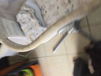 Halo Bassinet swivels sleeper
