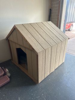 Large Wooden Outdoor Dog House
