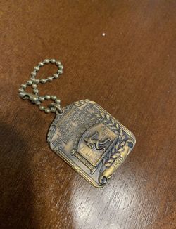 WM Schridde Chicago medal from 1936 from Platzer Jewlers. The medal is the "Milkwaukee Municipal Amateur Athletics Association"