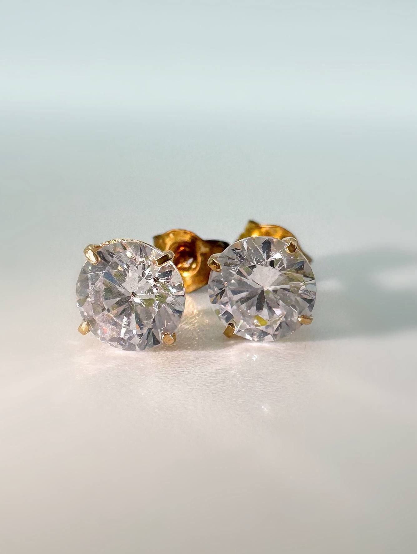 14k yellow gold 1CTW CZ stone studs earrings