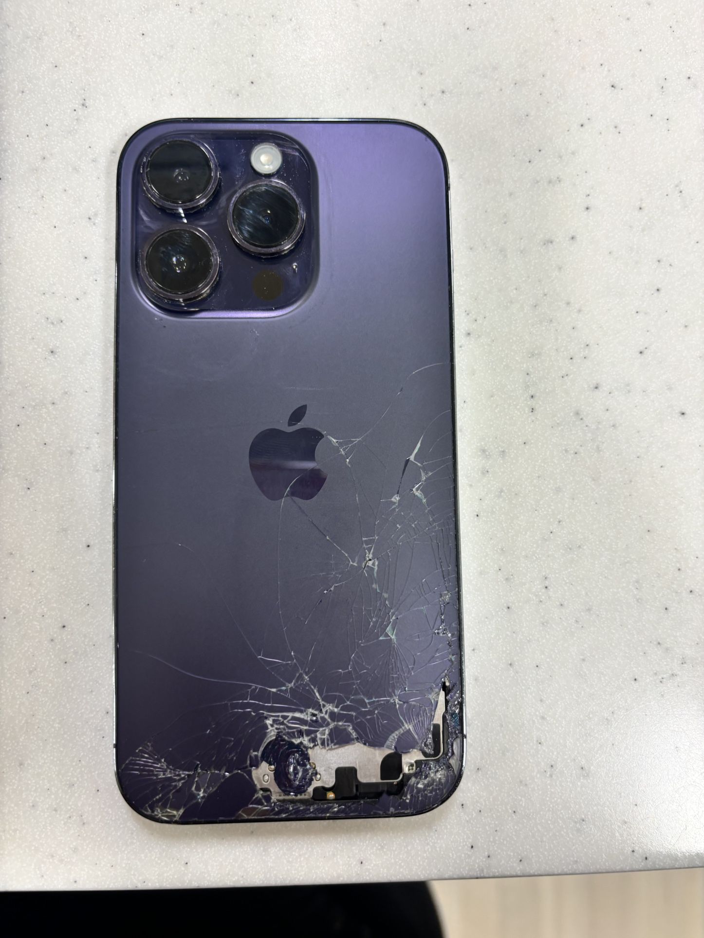 iPhone 14 Pro Max – Cracked Screen, Fully Functional
