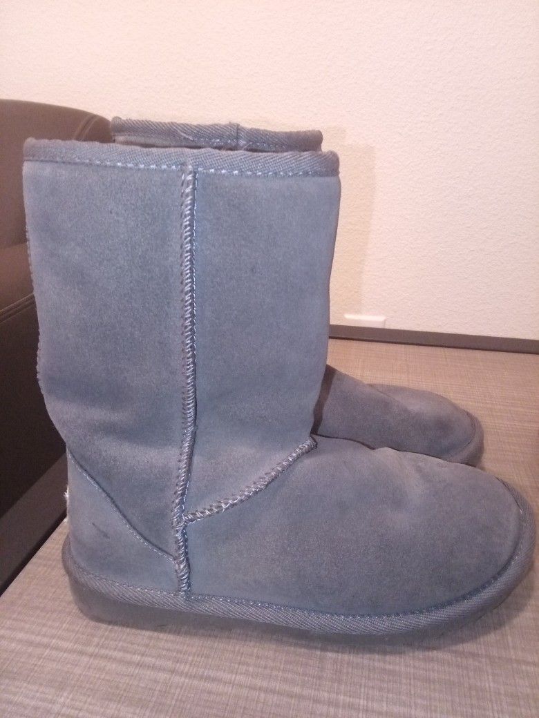 🔥 Authentic UGG Australia Boots – Classic Short – Charcoal Gray 🔥 Sz W6