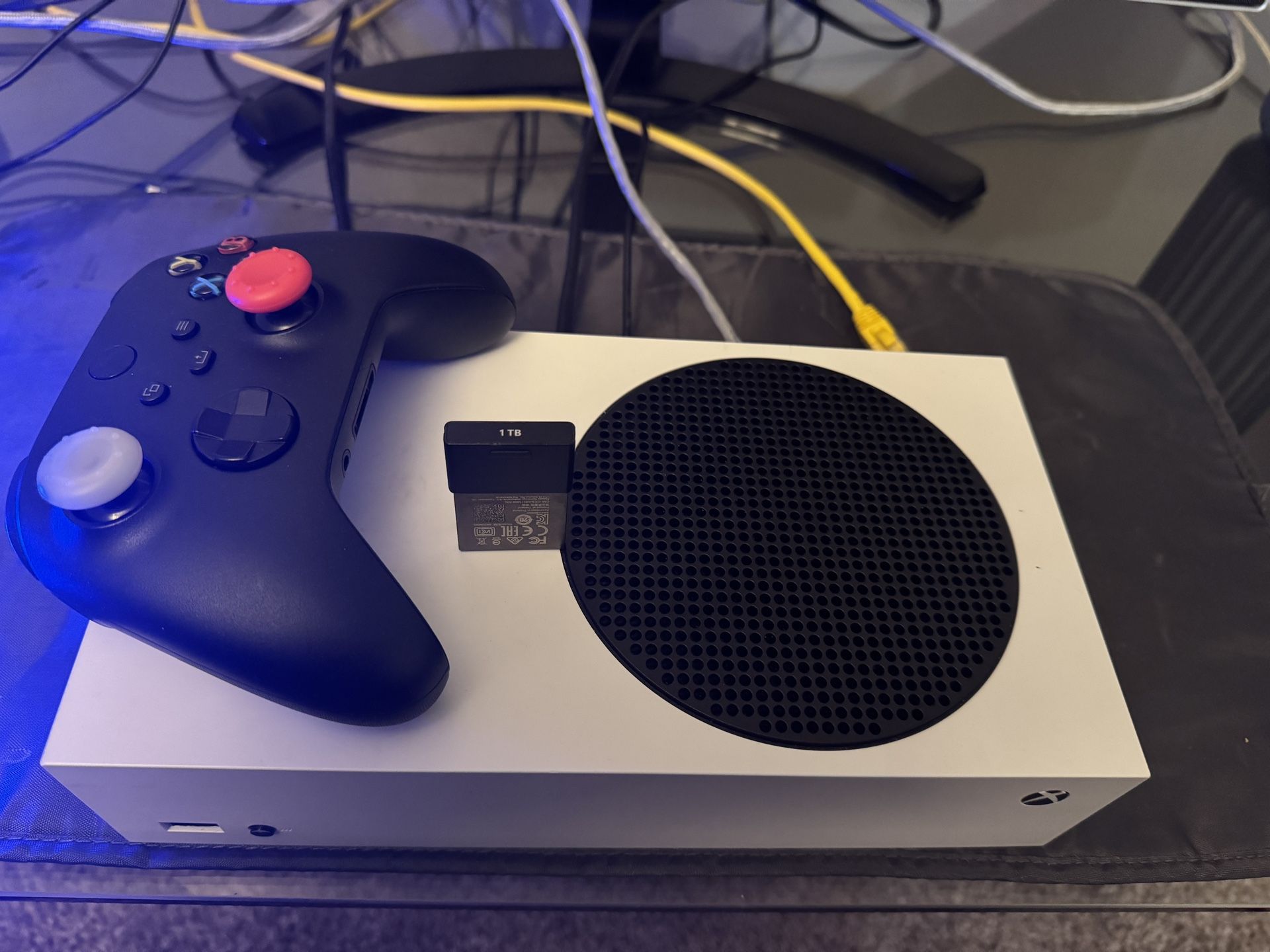 X Box Series S With 1tb Seagate Expansion Ssd