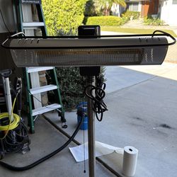 Outdoor electric heater