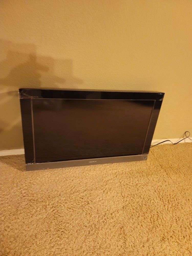 Sony KDL-32EX400 32" BRAVIA 1080p LCD TV
(New)