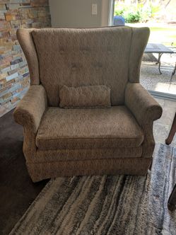 Very nice and comfortable chair.