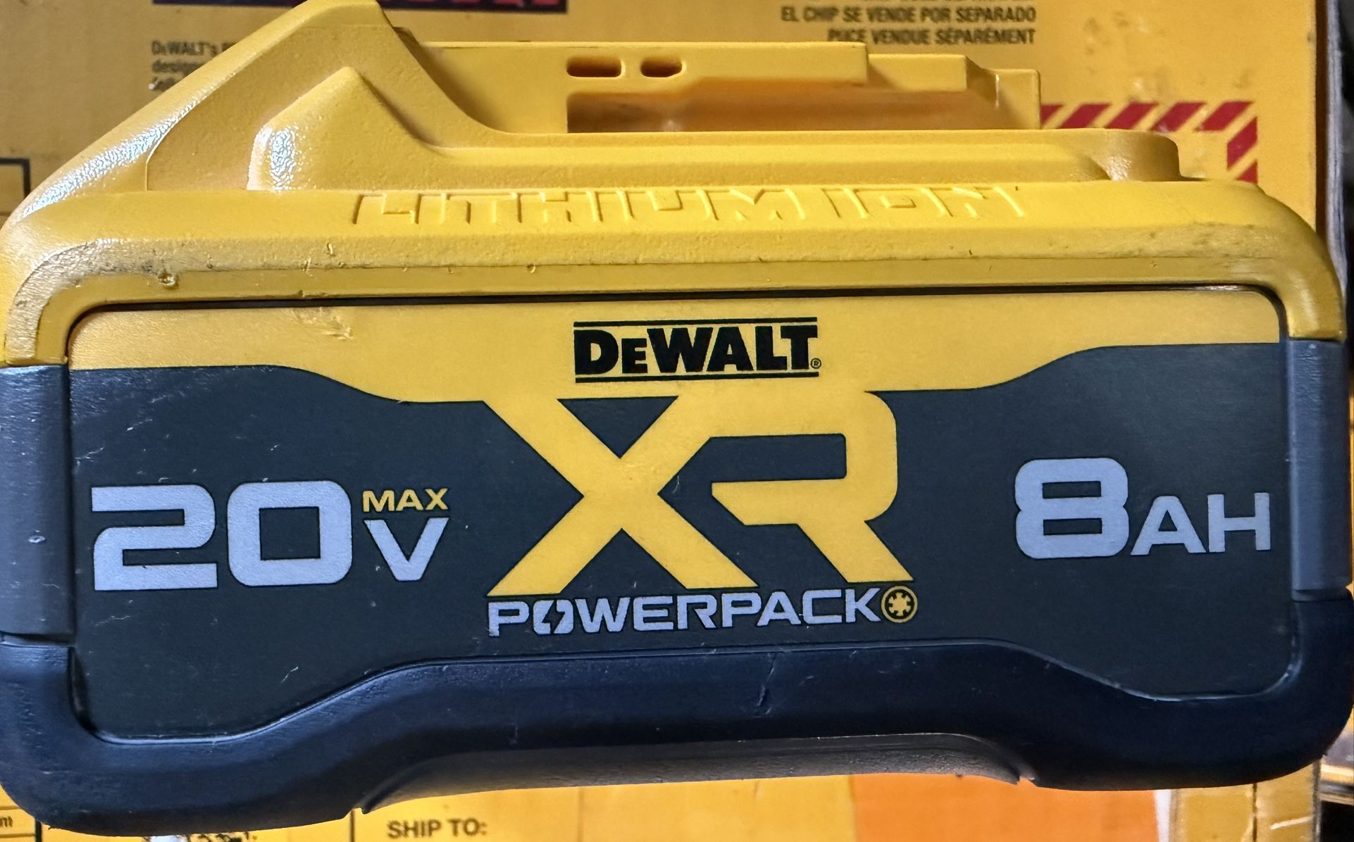 DeWALT DCB2108 POWERPACK 8AH 20V XR LITHIUM BATTERY Ah D749)