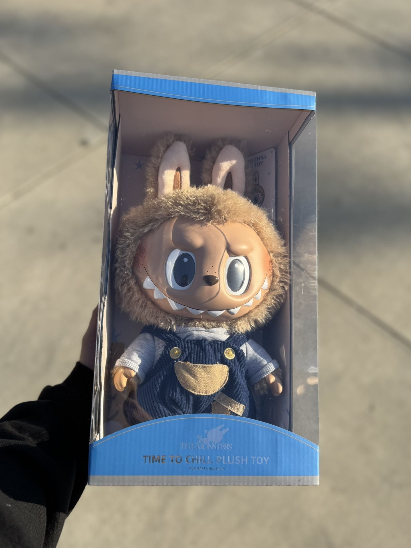 LABUBU Time to chill-Vinyl Plush Doll
