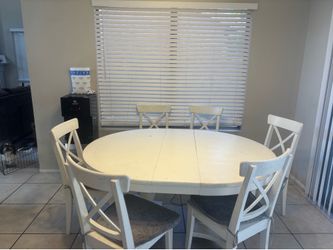 Moving sale - table and chairs