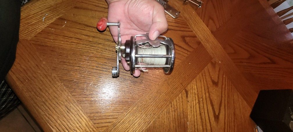 RARE Vintage   GREY Penn Monofil No. 25 Fishing Reel