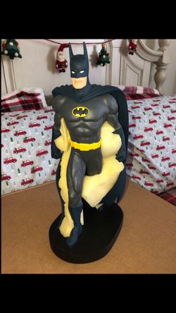 1999 Warner Brothers BatMan Statue