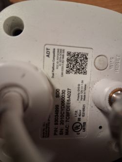 ADT OC(contact info removed)p Wireless Outdoor Security Camera | Color: White