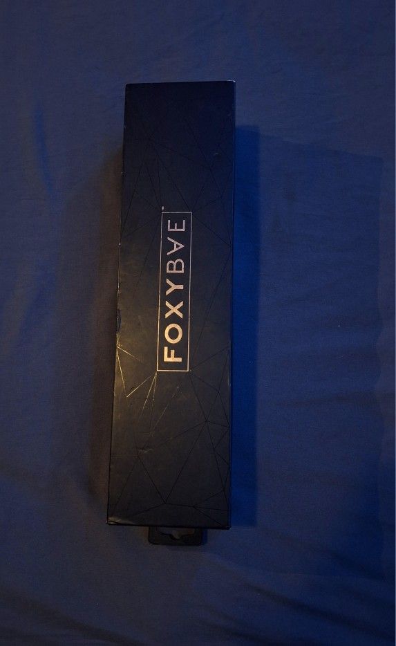 FOXYBVE Curling Iron !!