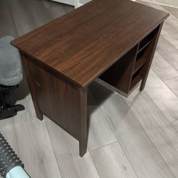 Desk - Small Kids Room Desk
