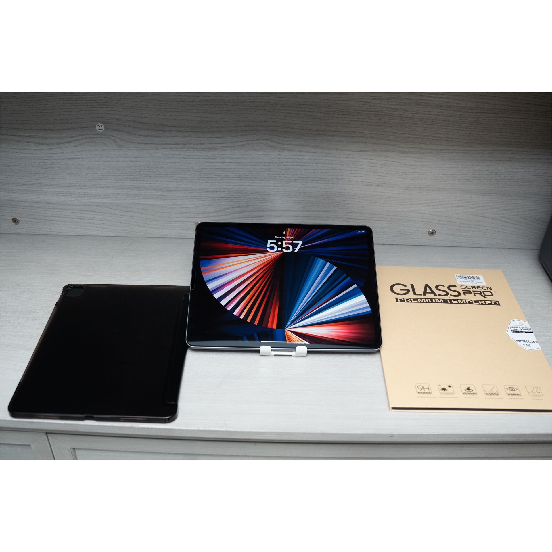 Mint Condition M1 iPad Pro 12.9” (5th Gen) 128GB Space Gray