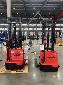 New full electric forklifts brand new