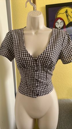 Woman’s Shein top