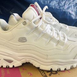 Women’s Sneakers Size 8