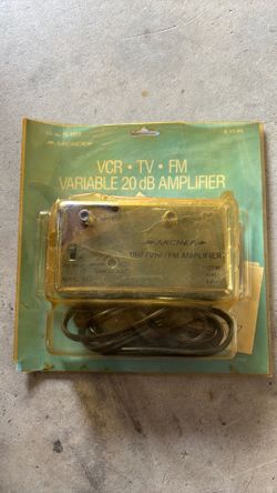 ARCHER VCR/TV/FM Variable 20dB Signal Amplifier w/gain Model 15-1113B NEW