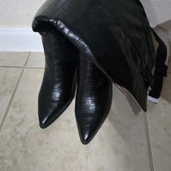 Womens Boots Size 8