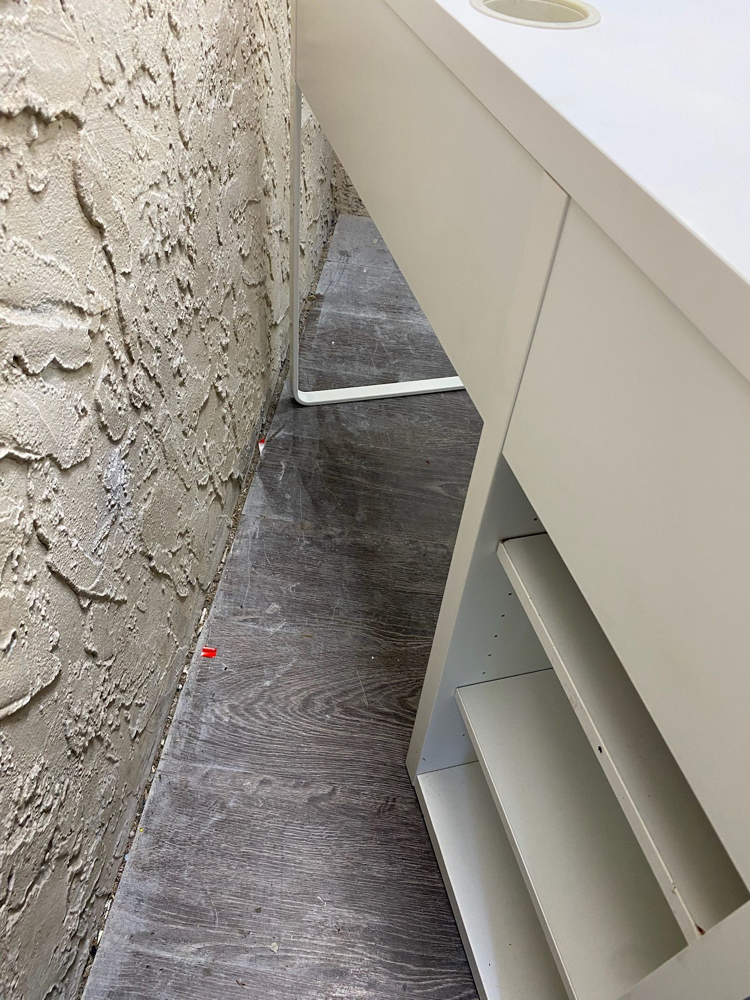 White Desk With Storage Local Delivery Available for a Fee See My Other Items 😀