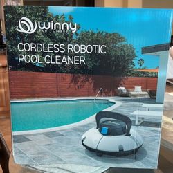 Cordless Robotic Pool Cleaner By winny 