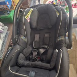 Graco Infant Car seat with Base