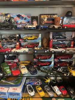 Diecast Cars - 1/18 & 1/24 Scale Several Ferrari New In Box 