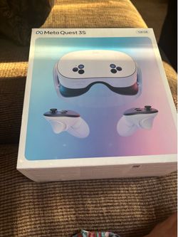 Meta Quest 3S Standalone Virtual Reality Headset White 128 GB 128GB