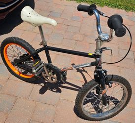 Vintage 1980s Schwinn Predator Gremlin - Old School BMX 16”