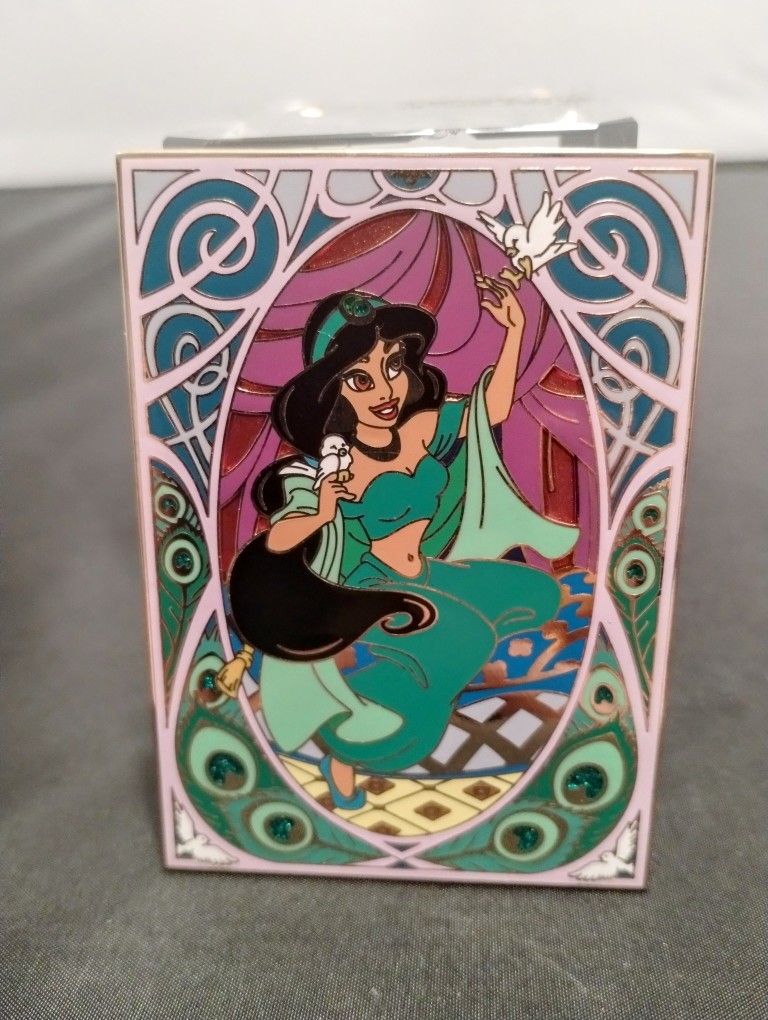 DISNEY FANTASY JUMBO JASMINE PIN SIGNED