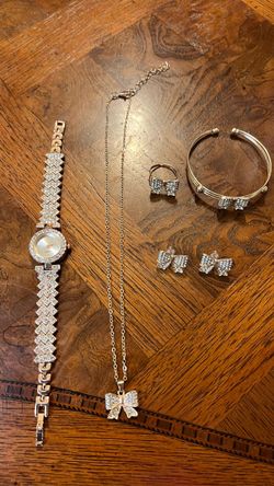 Gold-Tone Crystal Bow Jewelry Set with Watch