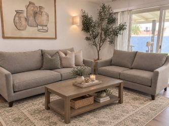 Couch set