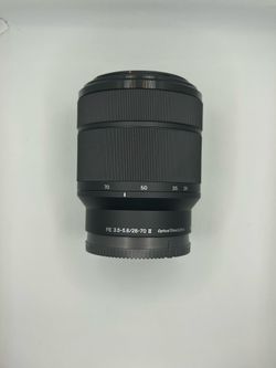 Sony FE 28-70mm f/3.5-5.6 OSS II lens