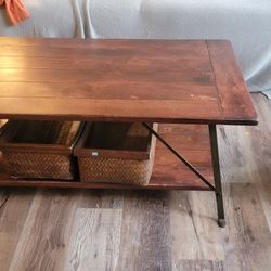2 Tier Wooden Coffee Table w/Baskets