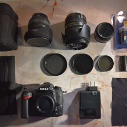 Nikon D7000 with 3 lens mint condition