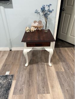 Modern Style Nightstand