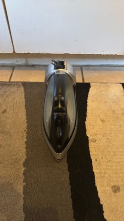 **Hamilton Beach** 2 In 1 Adjustable Steam Iron