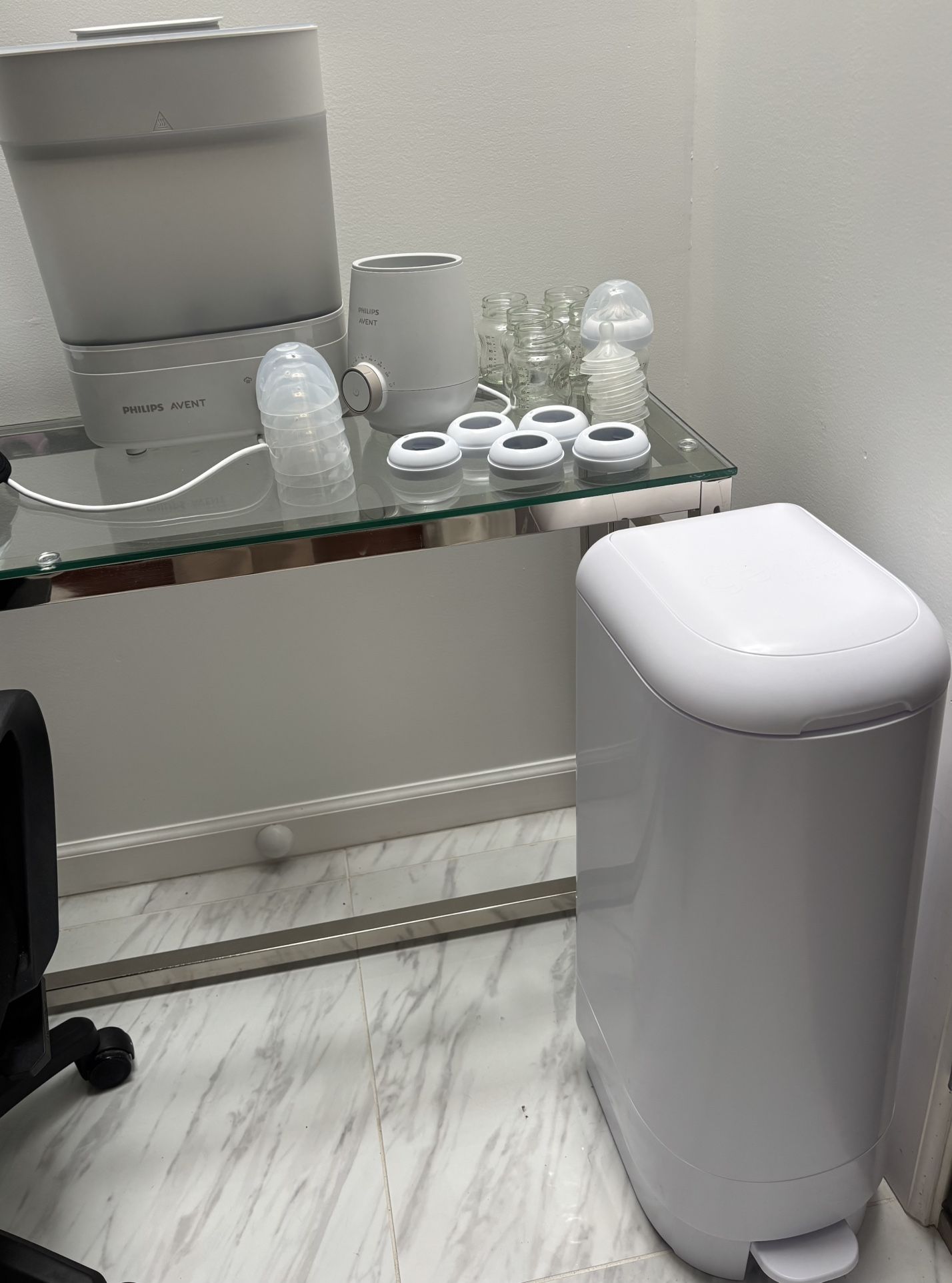 Philips Avent Baby Bottle Sterilizer, Warmer, and Genie Diaper Pail