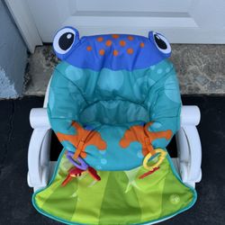 Fisher-Price Portable Baby Chair Sit-Me-Up Floor Seat with Developmental Toys & Machine Washable Seat Pad, Froggy  Location new port Richey