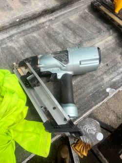 Hardware gun