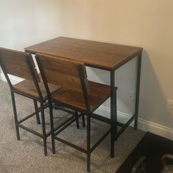Pub Table And 2 Seats 